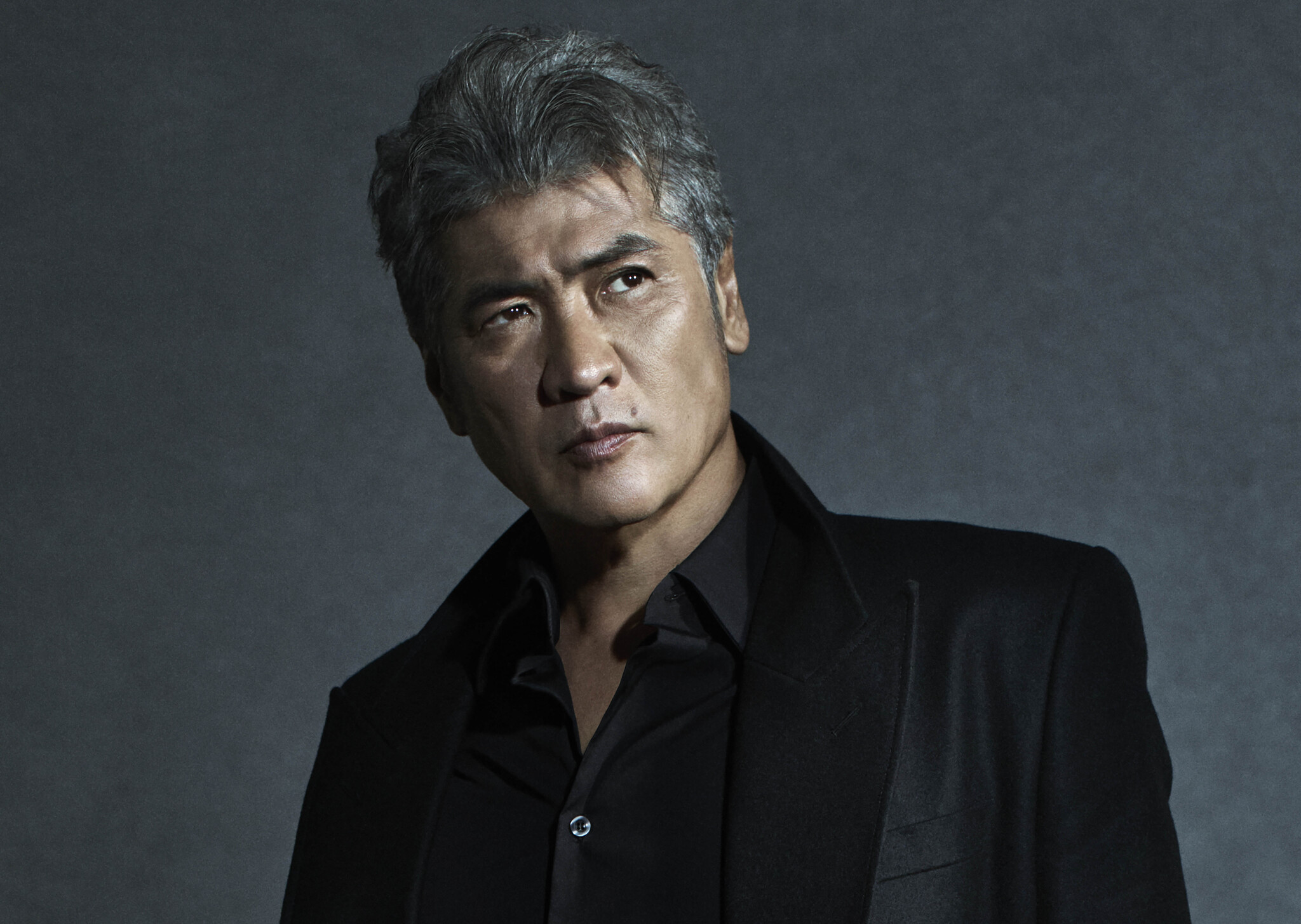 吉川晃司 コーチジャケット 吉川晃司、ライブ映像作品『KIKKAWA KOJI LIVE 2022-2023 “OVER