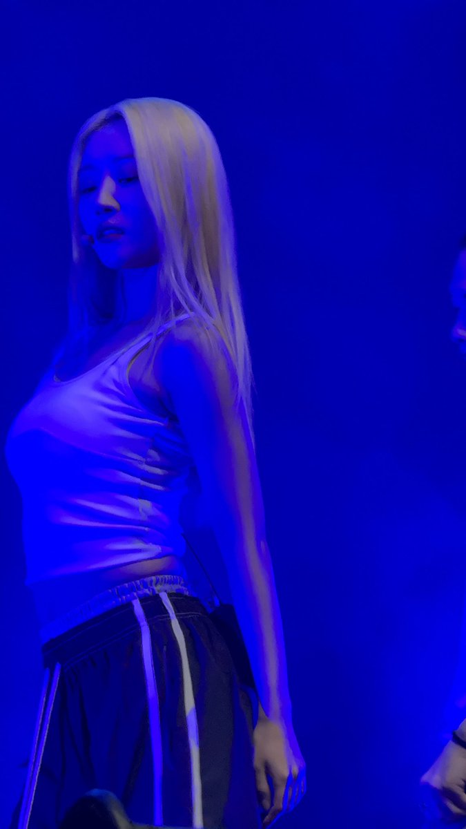 SUAAAA 😭😭😭

#UAUinChile #UAUinSantiago #jiu #sua #yoohyeon #지유 #수아 #유현