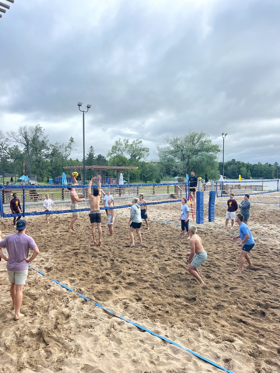 UMD_Football's tweet image. A great way to end week two of fall camp. The team went out to Pike Lake and played a volleyball tournament. Thank you Pike Lake Golf for having us! Congrats to Coach Olson’s team for being our fall camp champions, and congrats to Coach Creighton’s team for winning volleyball.