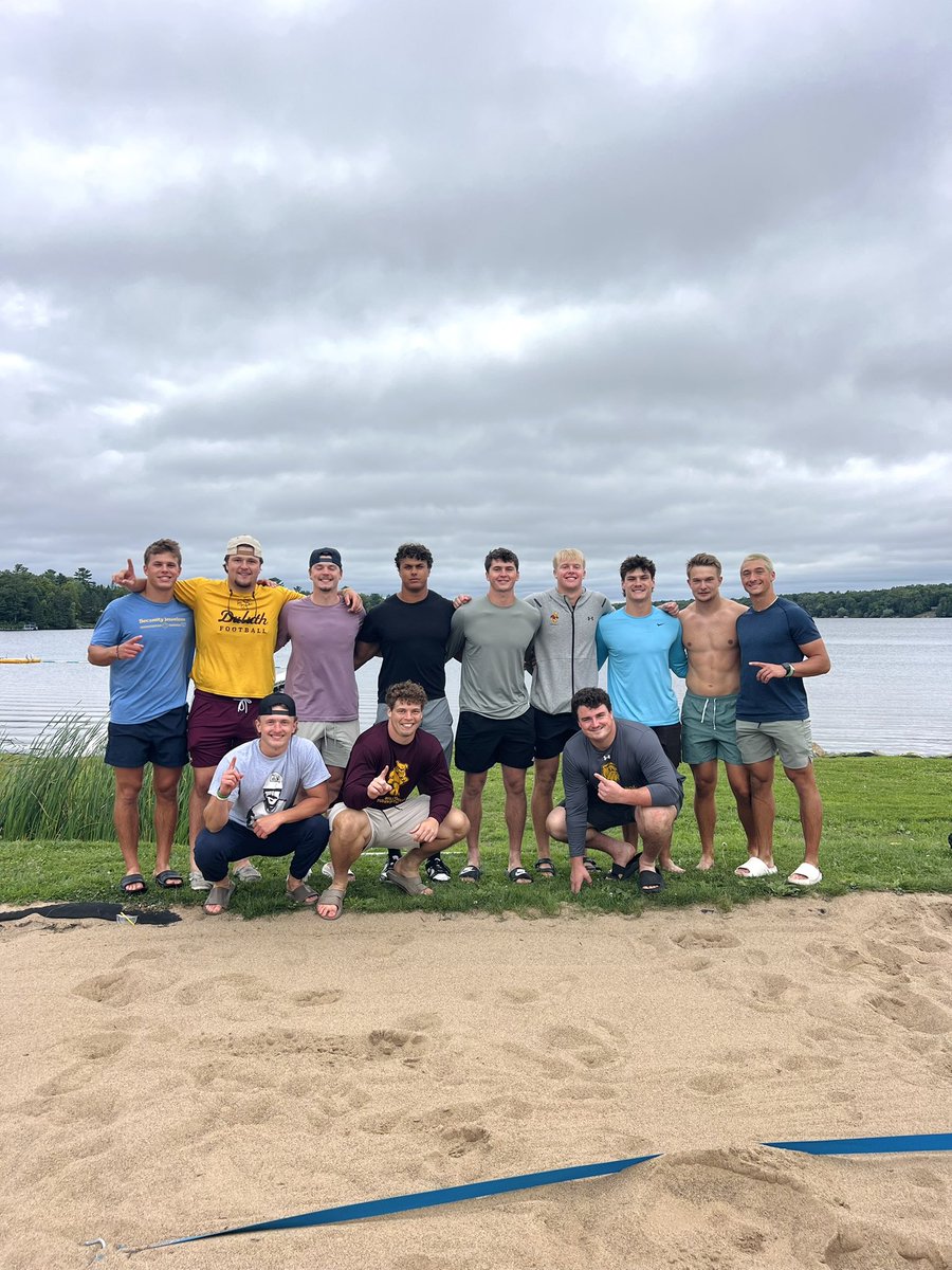 UMD_Football's tweet image. A great way to end week two of fall camp. The team went out to Pike Lake and played a volleyball tournament. Thank you Pike Lake Golf for having us! Congrats to Coach Olson’s team for being our fall camp champions, and congrats to Coach Creighton’s team for winning volleyball.