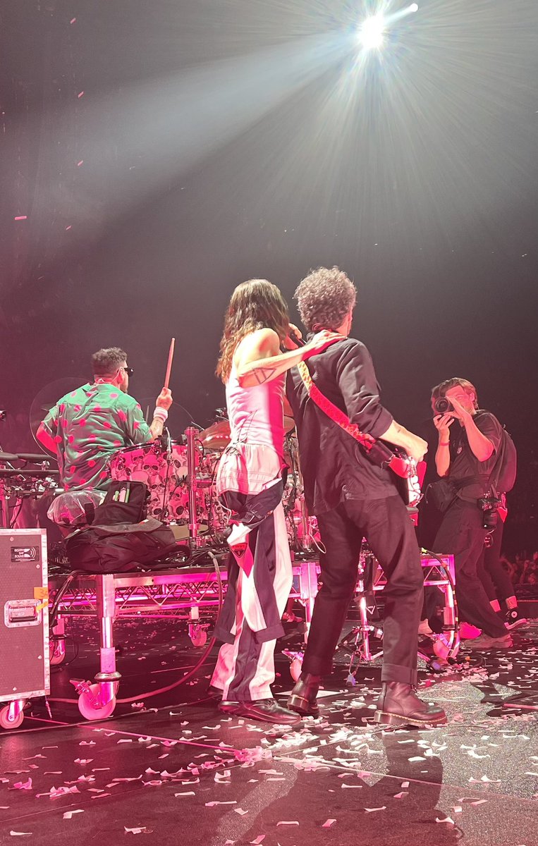 finch_janna's tweet photo. Another great meet and greet, concert, and experience! #ABL20 #concert #thirtysecondstomars #mysummerplans https://t.co/3K4LZZlraU