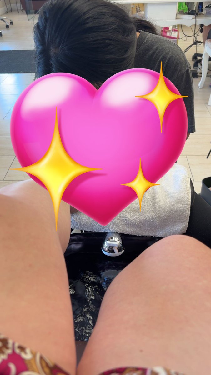 chubbytoequeen's tweet image. Just posted my pedicure today- go look at the real pic on feet finder!🩷&amp;gt;chubbytoequeenie #feet 
#feetpics #toes #feetfetısh #feetworshi̇p #pedicure