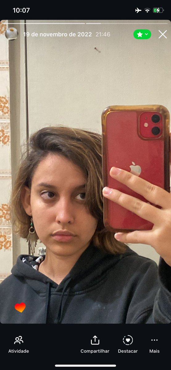 fafafela's tweet photo. va se foder 2022 o ano em que cometi muitos erros e muitos cortes de cabelo mas nenhum corte de cabelo foi um erro sera que algum dia vou ser linda assim dnv https://t.co/FgGonQ7G27