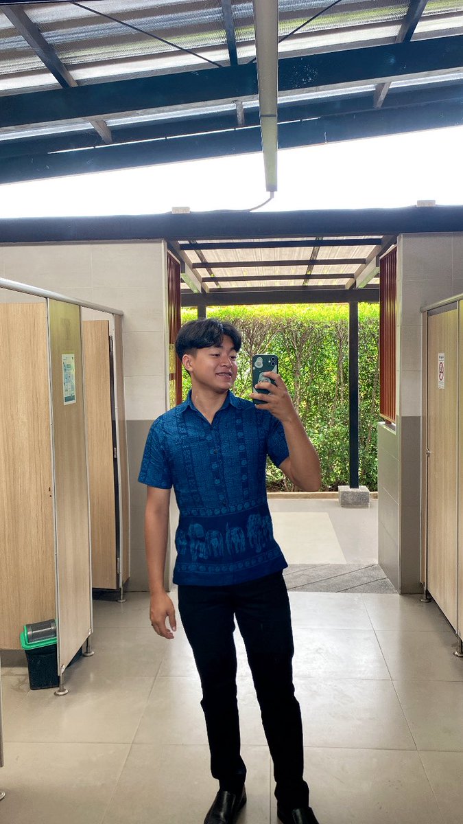 เเดดดี้​ tweet media
