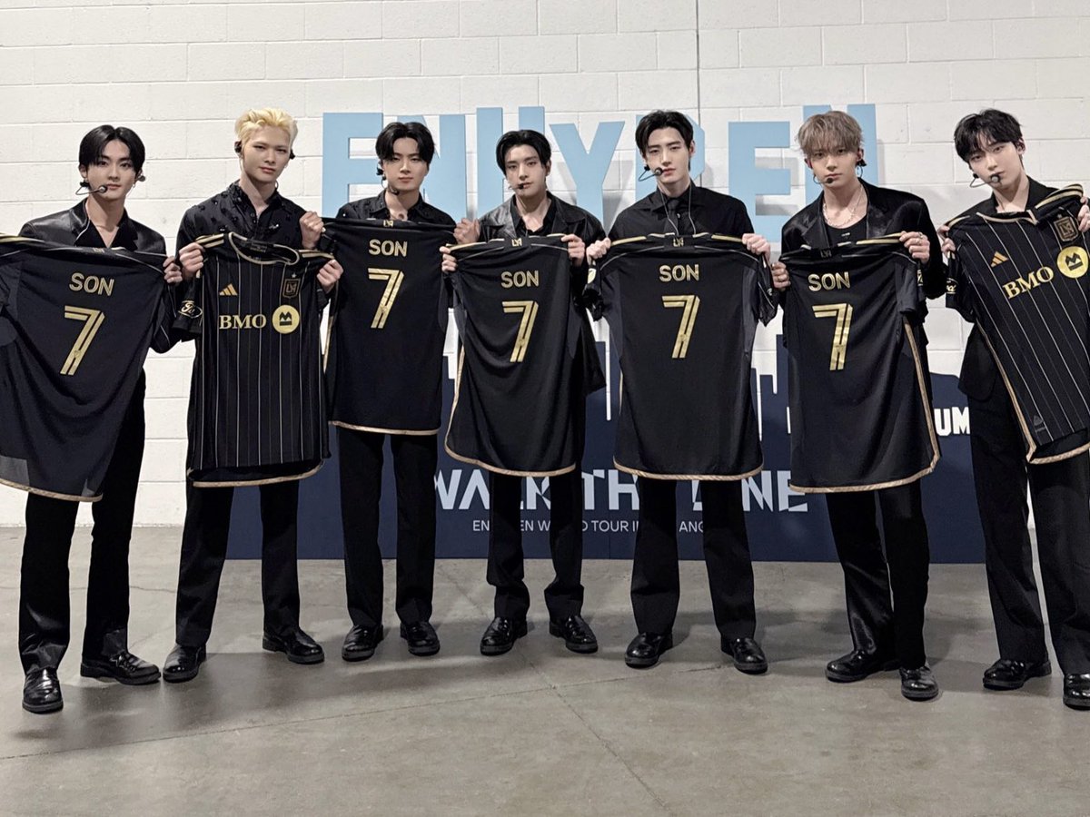 ENHYPEN ユニフォーム 📰ENHYPEN、完売で話題となったソン・フンミンのユニフォームを手に