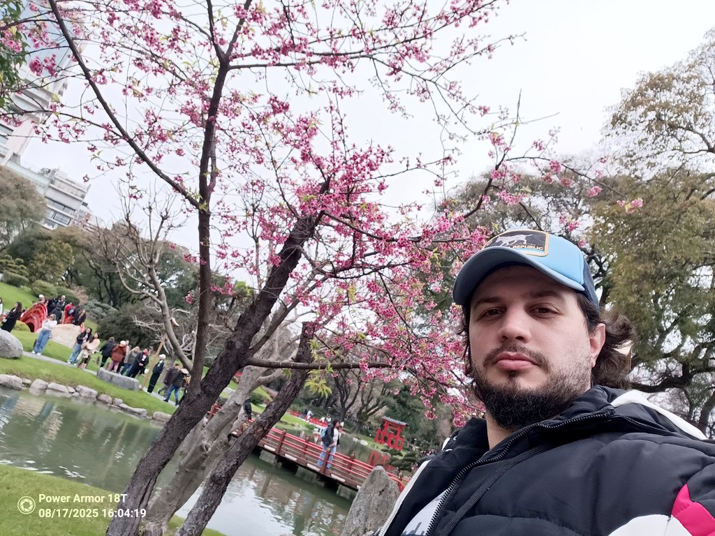 Estuve en el Jardín Japonés viendo y escuchando la orquesta del 69° crucero de entrenamiento en Ultramar del Escuadrón Japonés. 

También conocí al embajador de Japón.  🇯🇵🤝🇦🇷