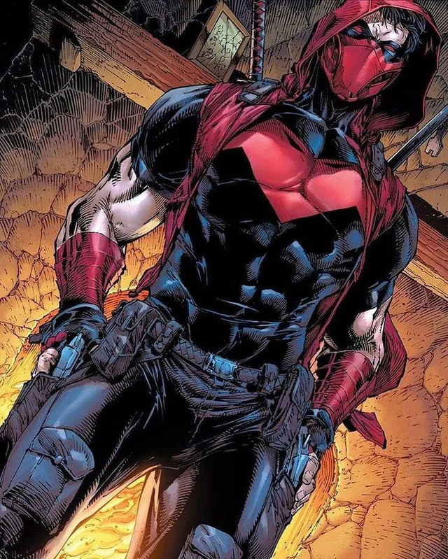 TheBatspecter's tweet image. crazy how every modern attempt at redesigning red hood without the helmet and jacket has looked like poop from a butt