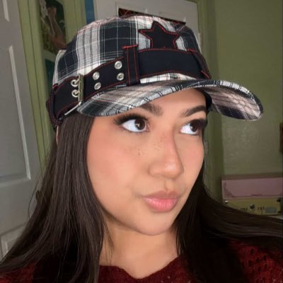 daiseysslave's tweet photo. Wowwww just look at how hot and stunning my gorgeous girlfriend is wowoweewaaaaa https://t.co/Y6FuPqZKXD