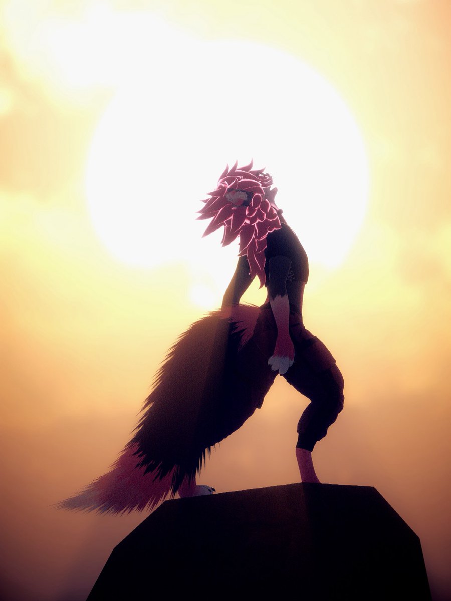 The moon calls me, the sun reveals me.