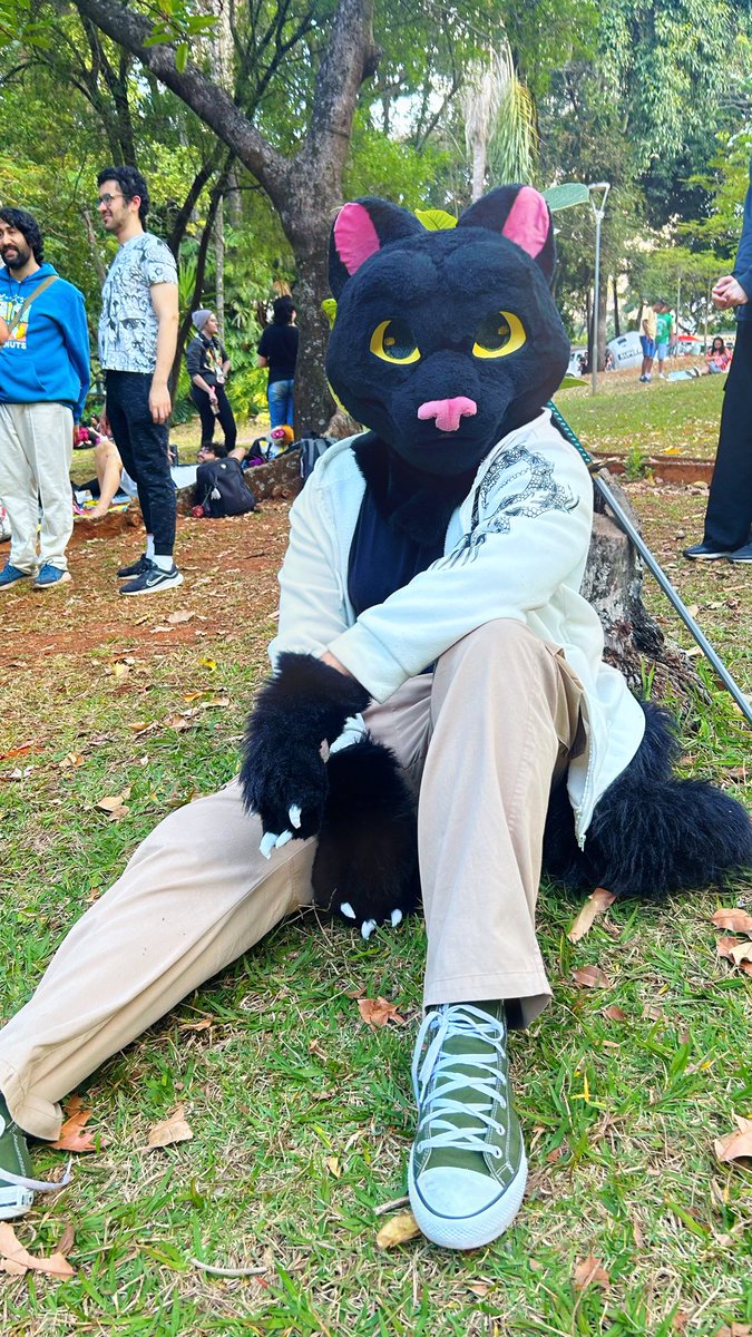 Everthon_m70's tweet image. Heya pal, wanna sit with and relax?