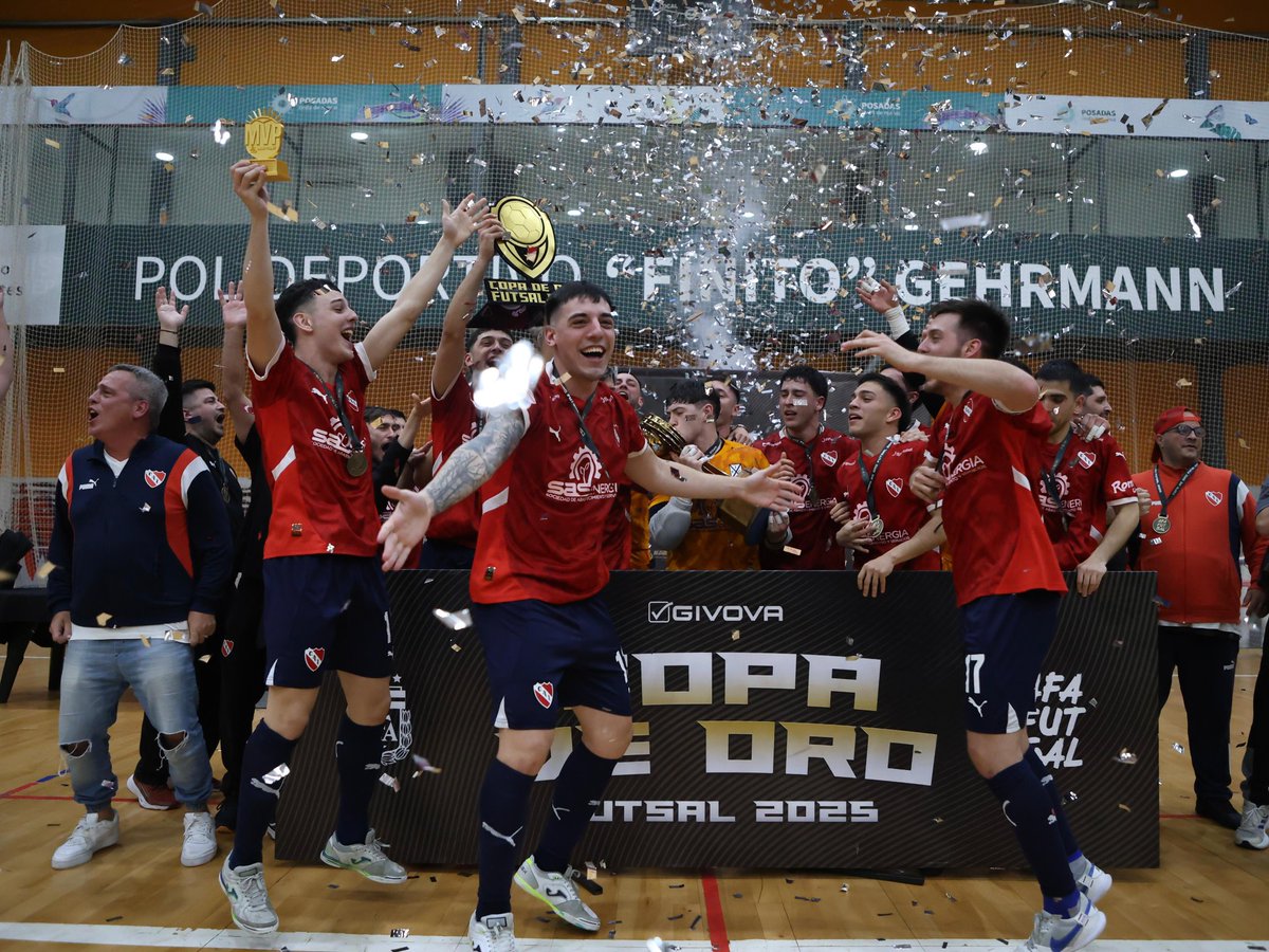 ¡CAMPEONES EN FUTSAL! 🥇

Por primera vez en la historia, #Independiente es Campeón en la disciplina, tras vencer por 3 a 2 a Boca Juniors en la Final de la Copa de Oro.

¡Muchas felicitaciones a todos por este gran logro!

#TodoRojo 🔴