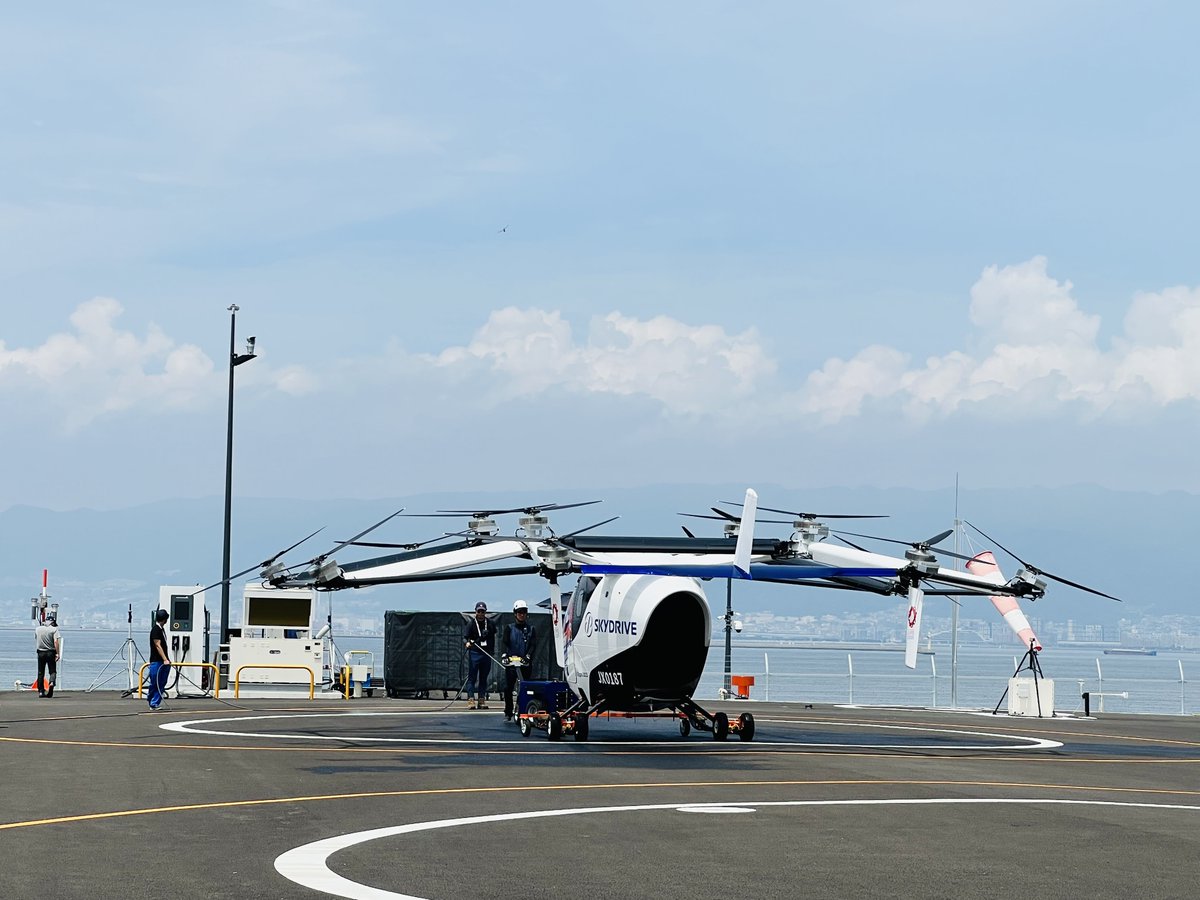 Skydrive_Global's tweet image. 【Expo Demo Flight Information】
Today’s 11:30 flight will be an aircraft display at the port.  .

The full-scale mock-up of the SKYDRIVE is available at the &quot;Advance Air Mobility Station&quot; within the Empowering Zone. 　Please stop by!

#OsakaKansaiExpo #Expo #DemoFlight…