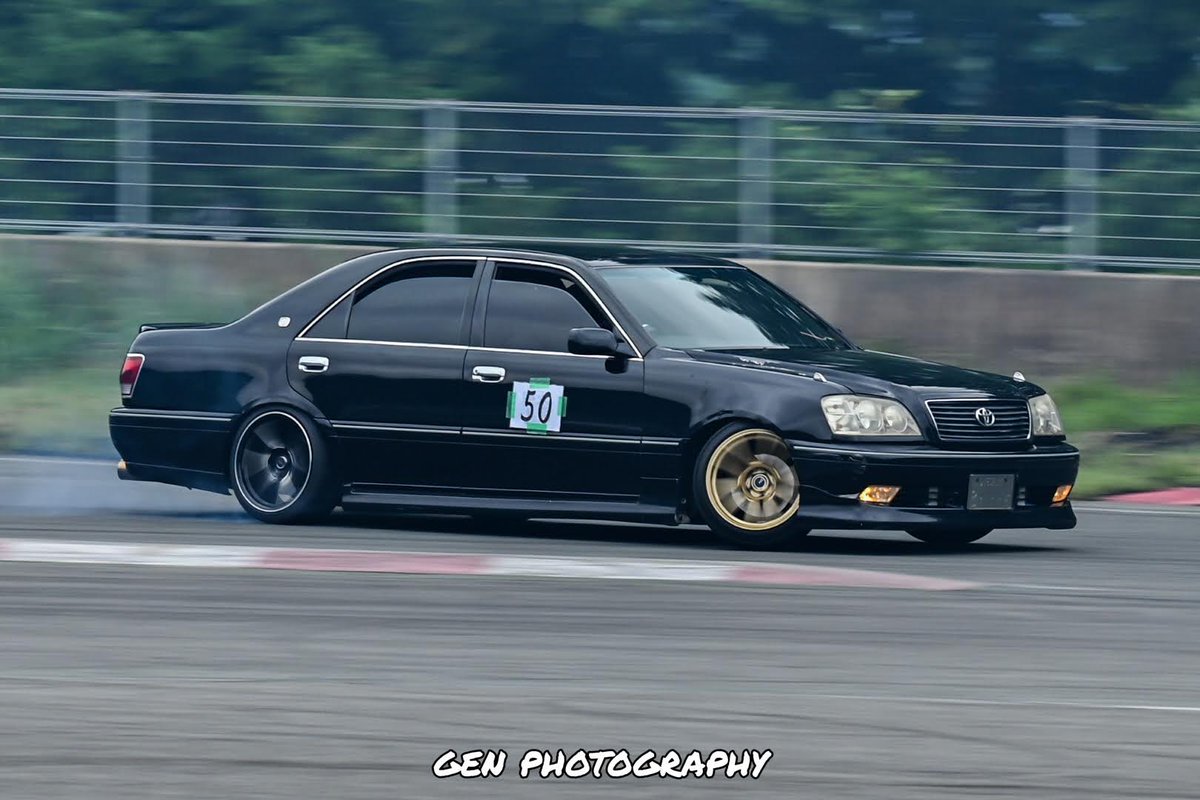 take_17v's tweet photo. @genphotography_ 初めまして！

この17クラウンの者です。綺麗に撮ってくださりありがとうございました！

保存させて頂きます👍 https://t.co/N1Bjk109E9