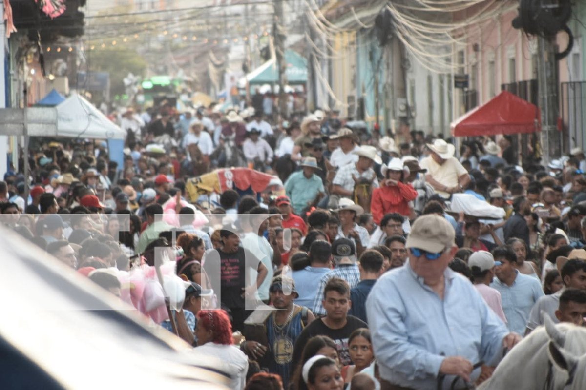 #AHORA | Granada vivió una jornada 🎉 llena de alegría, entusiasmo  y mucho colorido 🎨 en el Desfile Hípico 2025, el cual tuvo una concurrencia masiva.

#Nicaragua