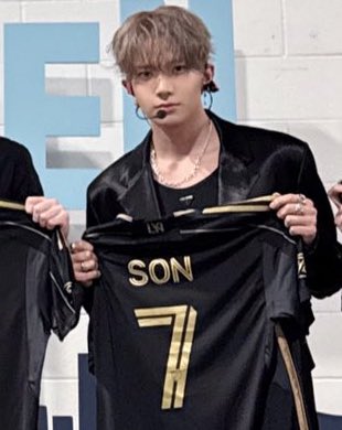 handsome hee