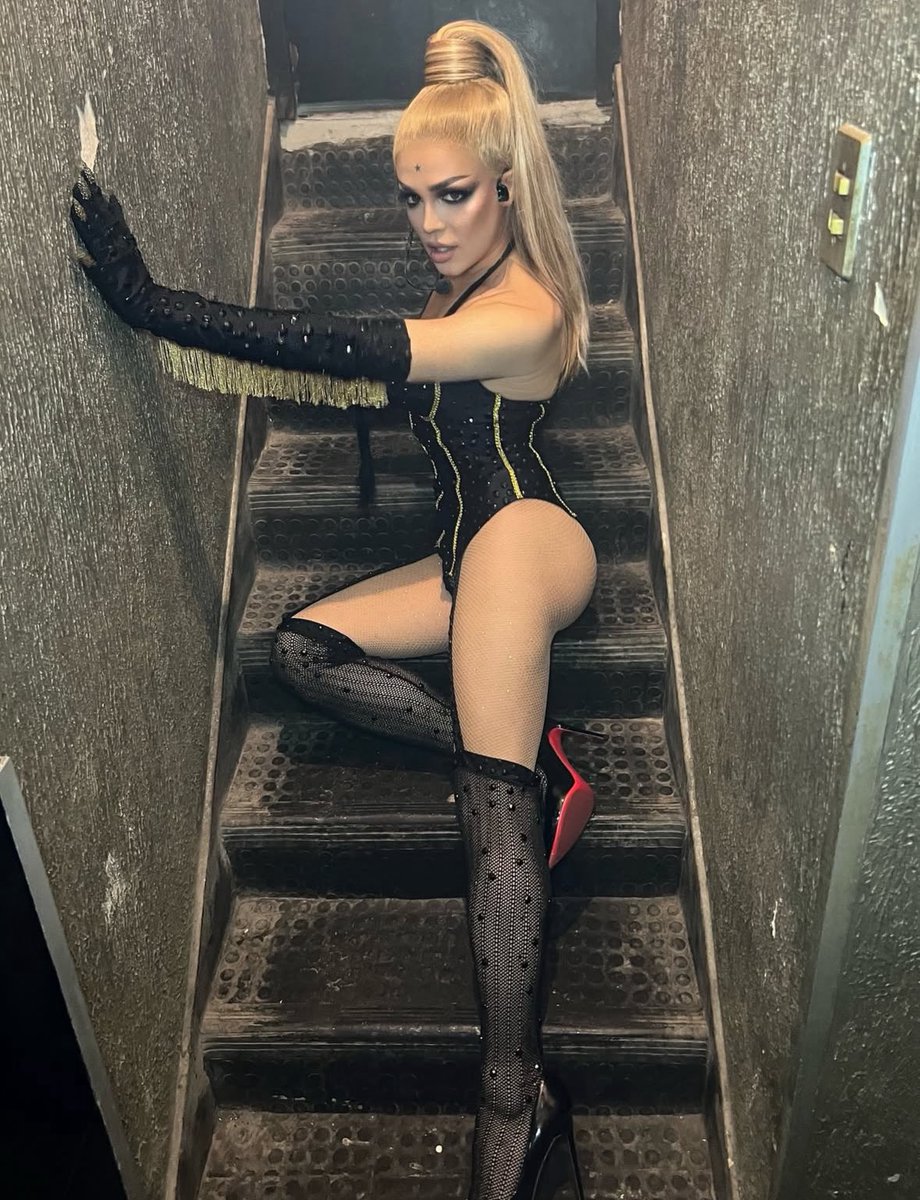 ⭐️DAILY PHOTO DUMP 1/3⭐️

Paola Hoffmann Van Cartier, Shannon Skarllet, Gigi Ferocious, Frankie Wonga &amp; Victoria Shakespears stun in new photos.