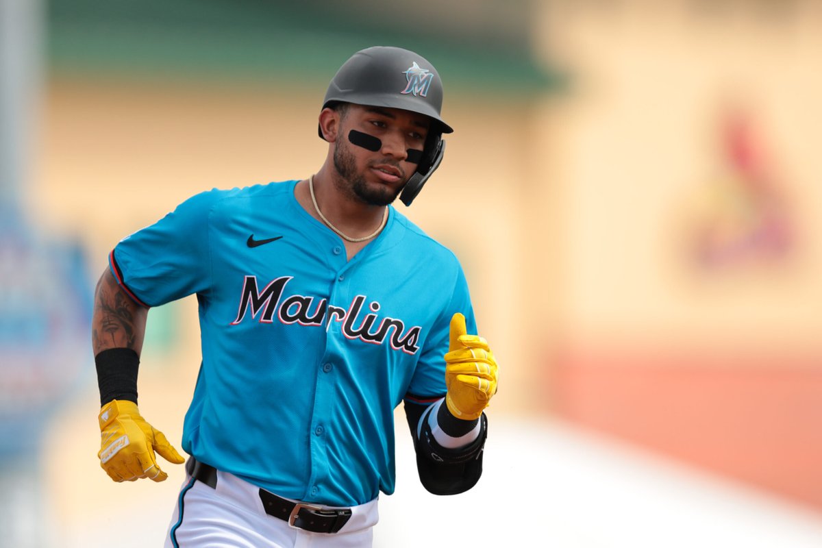 Marlins To Promote Max Acosta mlbtraderumors.com/2025/08/marlin…