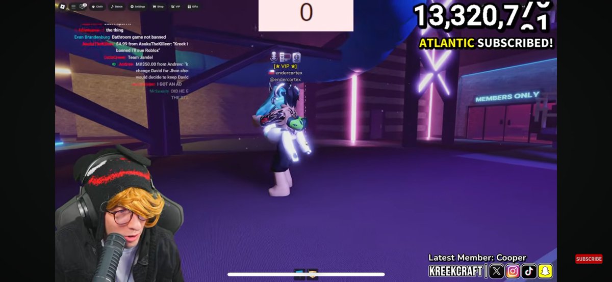 Txcbeast7950's tweet image. KREEK JOINED A 17+ GAME AND THIS WAS SUPPOSED TO BE A “HUG” 
THIS IS LITERALLY A SEXUAL POSITION!?
#cancelroblox #freeschlep