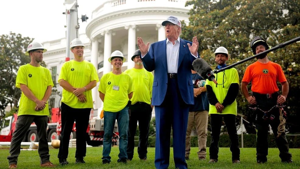 🚨 YES, the new Trump-funded flags look AMAZING at the White House.

47 is very proud of them.

“Do the great American Flags I put up in front of both entrances of the White House look FANTASTIC, or what??? WOW, what a difference!!! President DJT”