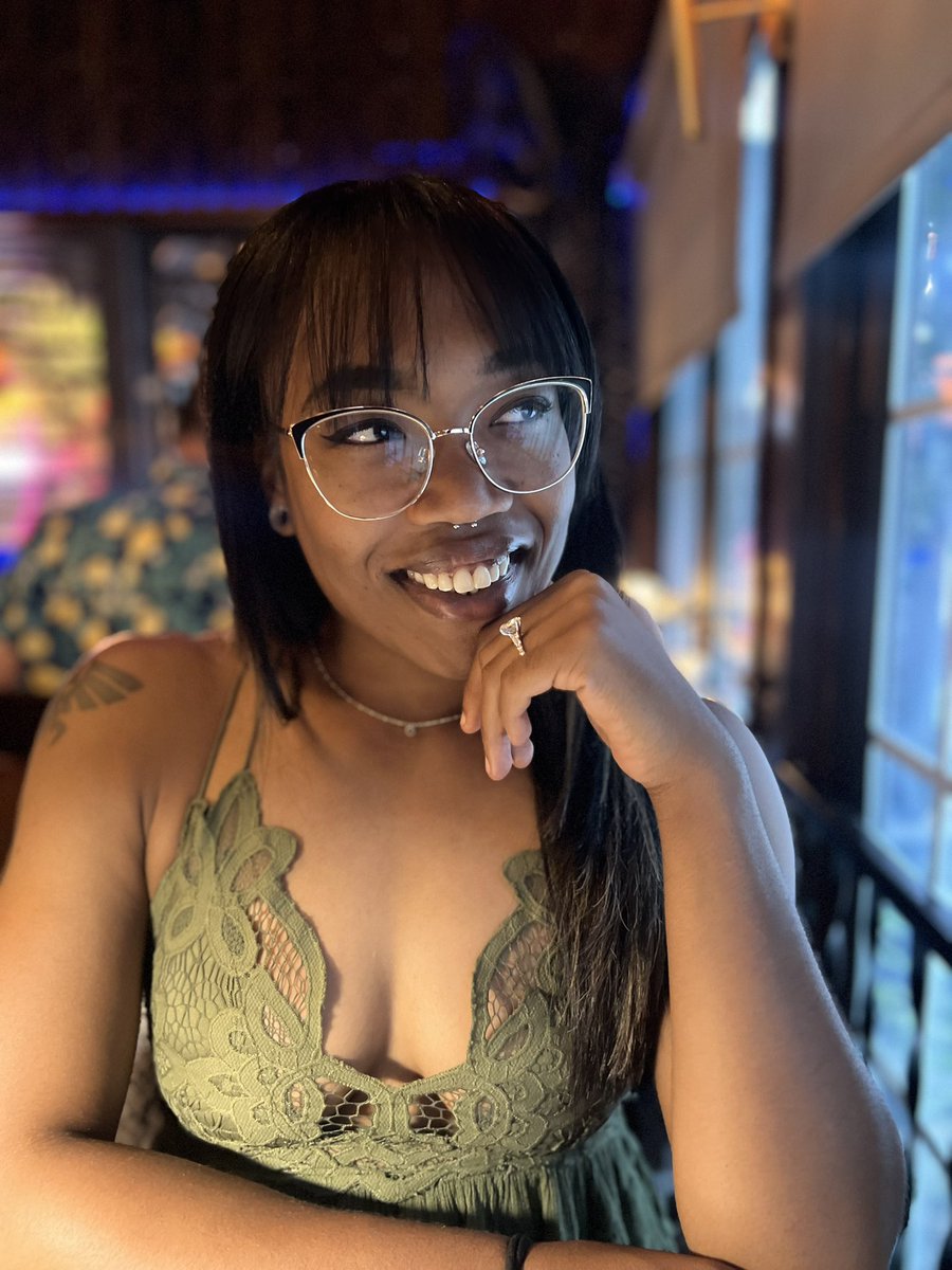 RefBaeDaphWWE's tweet image. Thinking about how I’m really living my dreams and what not🥰

#RefBae
