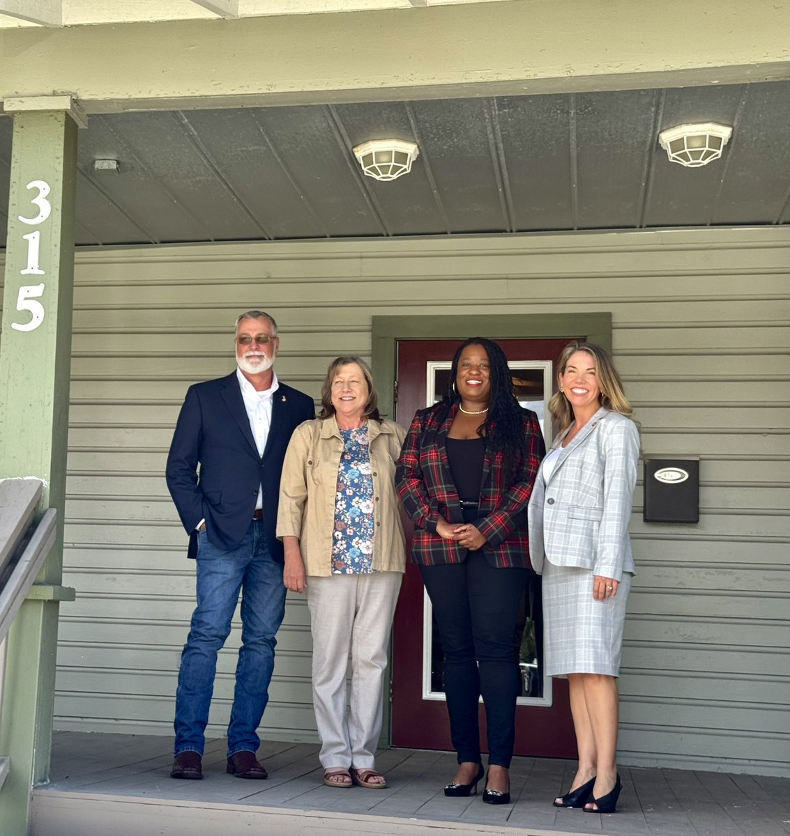 Ashley Coone tweet media