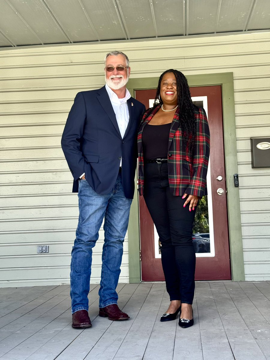 Ashley Coone tweet media