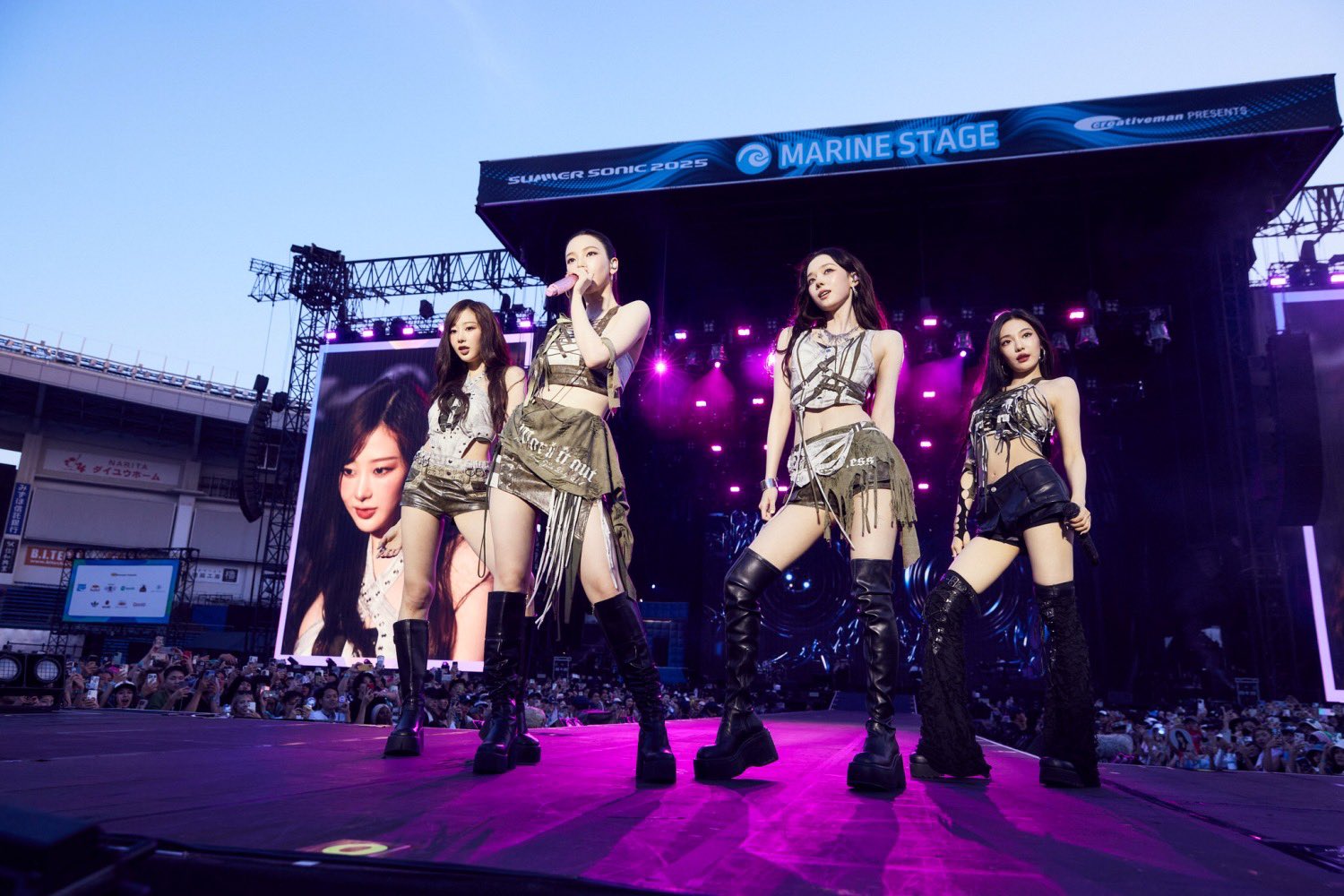 GymSbiHbsAAB4p9?format=jpg&name=large