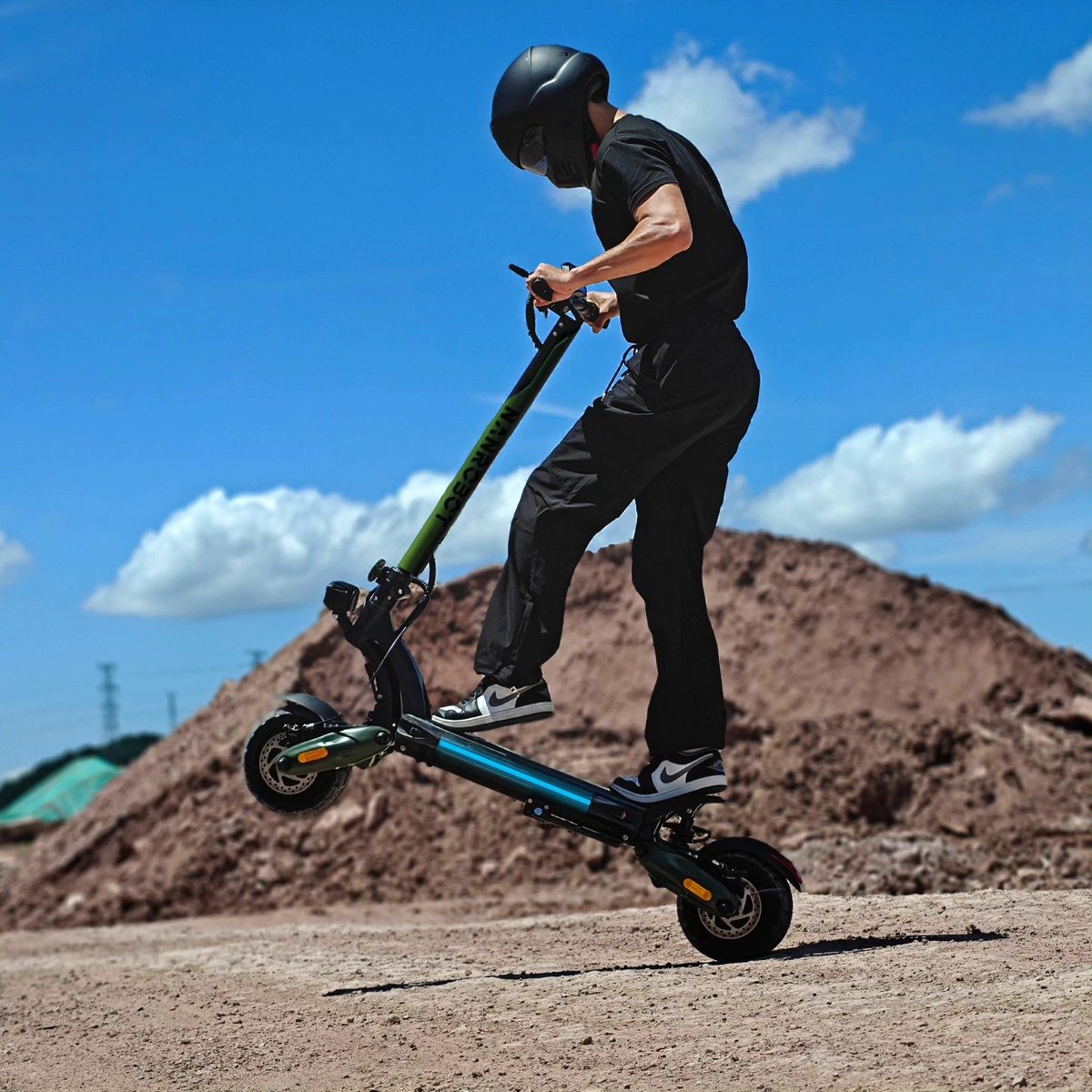 Defying the dust and leaving gravity in question, the Nanrobot D6+ Max surges forward with a force that turns every stretch of earth into a launchpad for pure riding freedom🔥🔥
🛒nanrobot.com/?ref=sale
🛒amazon.com/nanrobot