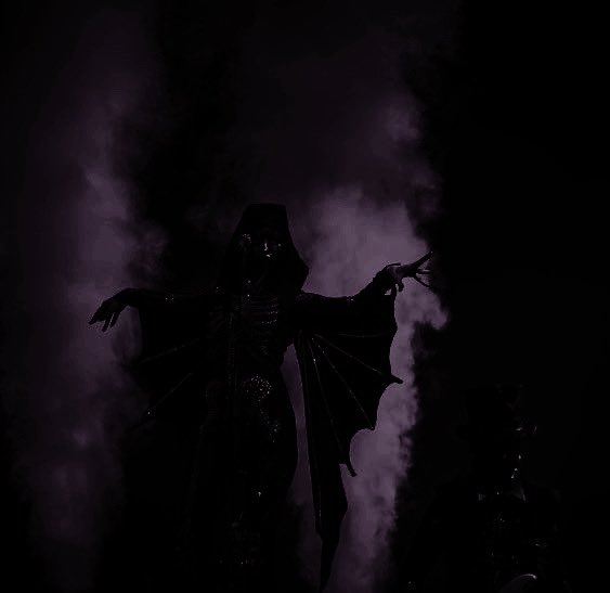 — ᅠᅠ 𐕣e𝐦𝐩e𝐬𐕣 ᅠᅠ ᅠᅠ ᅠᅠ𝓼m𝐢𐕣 𐕣en tweet media