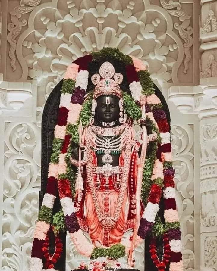 काम कोह मद मान न मोहा। लोभ न छोभ न राग न द्रोहा॥
जिन्ह कें कपट दंभ नहिं माया। तिन्ह कें हृदय बसहु रघुराया॥ 🙏🚩