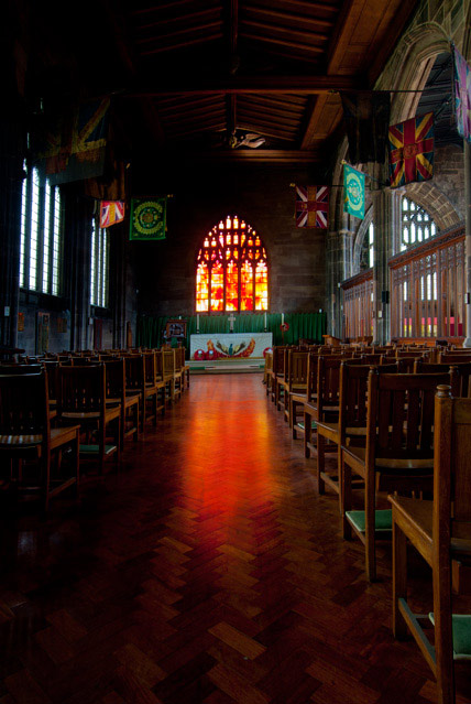 photos_dsmith's tweet photo. St John #Baptist #chapel in #Manchester's #Cathedral @ManCathedral hosts a #magnificent #stainedglass #window which is admired by all #visitors to this building. #stainedglasswindow #Christian #Christianity #explorer #PictureOfTheDay for more see https://t.co/VilcfnO0ps https://t.co/WZTbMz5bSy