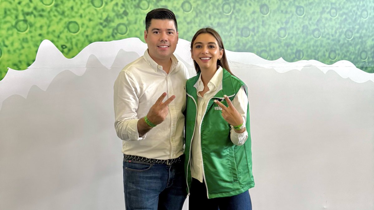 Ximena Gutierrez (@ximegutierrez25) on Twitter photo Hoy Puebla brilló de VERDE 💚. Más de 18 mil corazones llenos de energía y esperanza se reunieron en un encuentro inolvidable. 🙌🏻✨
Gracias a la presencia de nuestra Dirigenta Nacional <a href="/karencastrejont/">Karen Castrejón Trujillo</a>, el liderazgo de nuestro Dirigente Estatal @jimmynatale y el respaldo de Hoy Puebla brilló de VERDE 💚. Más de 18 mil corazones llenos de energía y esperanza se reunieron en un encuentro inolvidable. 🙌🏻✨
Gracias a la presencia de nuestra Dirigenta Nacional <a href="/karencastrejont/">Karen Castrejón Trujillo</a>, el liderazgo de nuestro Dirigente Estatal @jimmynatale y el respaldo de