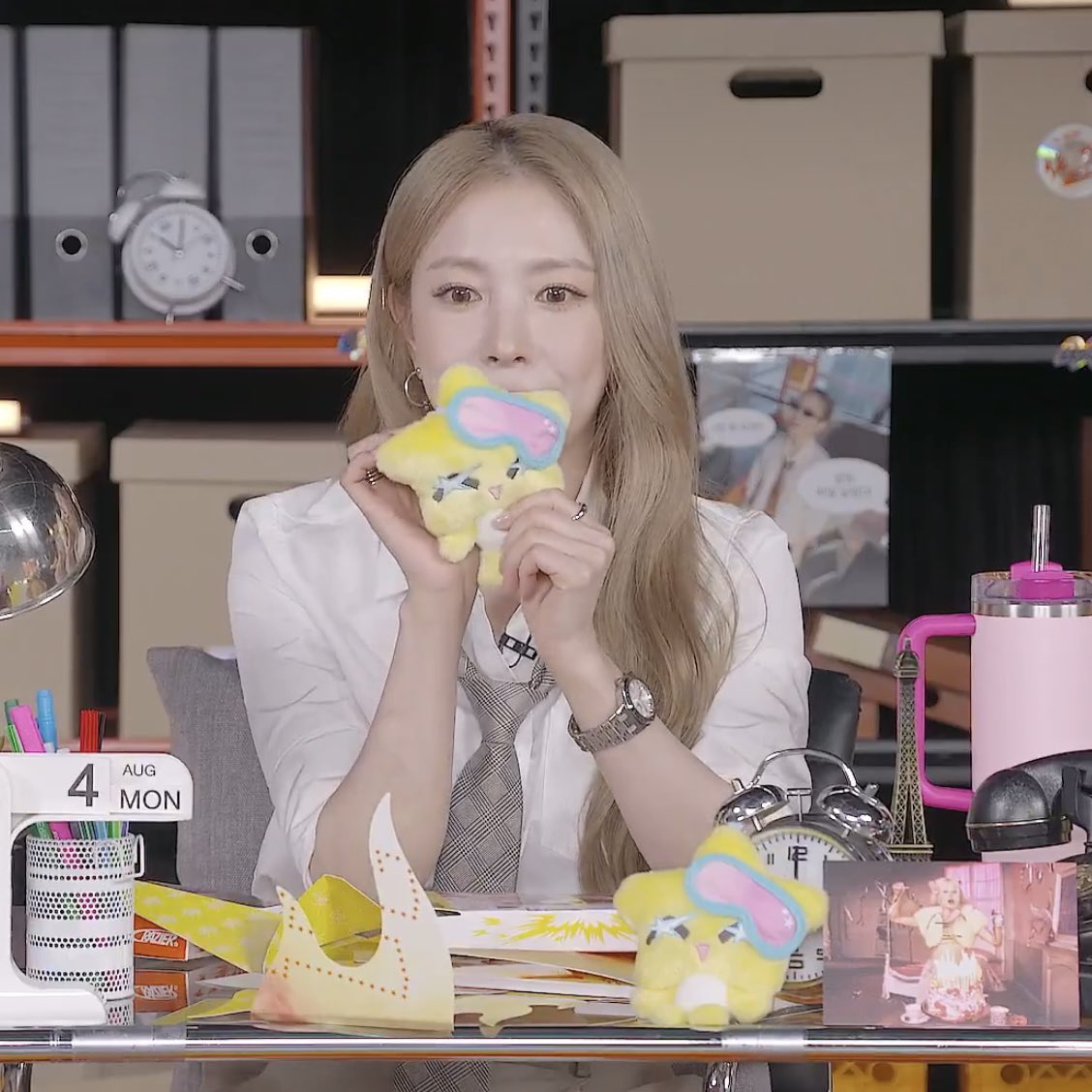 피스비 사려고 광야 전화해보니 
판매는 내일부터라고함...ㅠㅠ
그럼 배송 기다려야겠네 😥