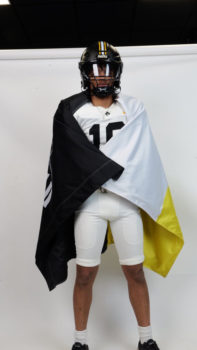 Q_Williams10's tweet photo. After great conversations with @SUPiratesFB and WR Coach John Bishop, I’m happy to announce I’m transferring to Southwestern University with 4 years of eligibility! Go Pirates! 
#ADifferentPath 
@SUPirates @CoachBishopSU2 https://t.co/MRBNFYc3OV