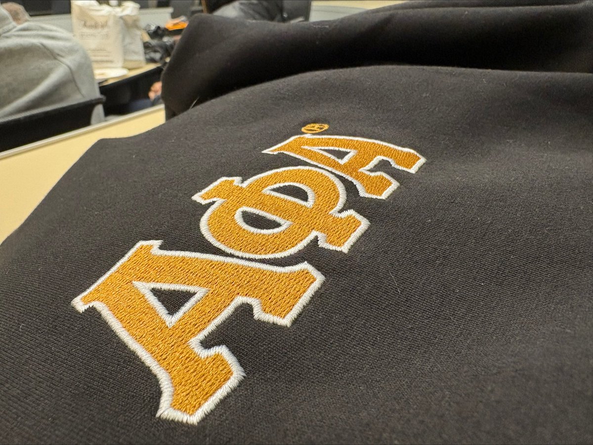 sf_alphas's tweet image. Another successful Gamma Chi Lambda Chapter Retreat in the beautiful City of San Francisco. Brotherhood, food, togetherness, and laughs on a great Saturday, and looking forward to the next one. BIG 06! 🤙🏾❄️🤙🏾 #AlphaPhiAlpha #APhiA #AlphaWest #Divine9 #D9 #NPHC #BGLO #California