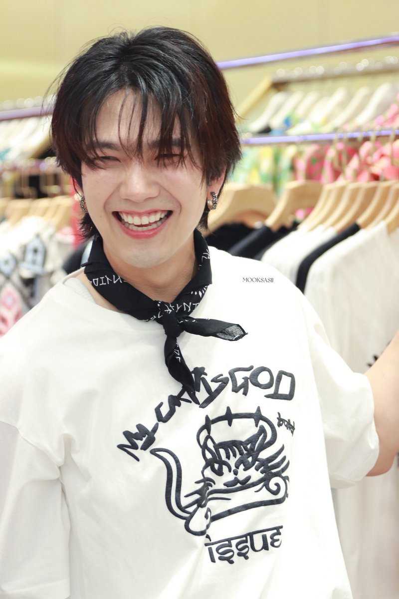 The most dazzling smile 

FOREVER BIU IN MEMORY

#เพลงจางของบิว