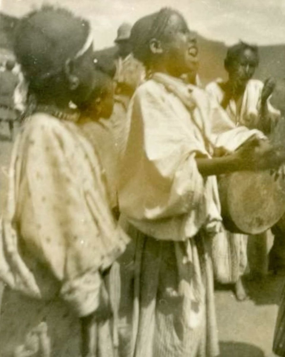Daniidk's tweet photo. “To be the original is to be the blueprint others follow.”

Happy Ashenda week🫶🏾🤎

#VintageAshenda #Ashenda2025 #Ashenda4Unity #Tigray #TigrayanCulture https://t.co/WF2kxIekdS