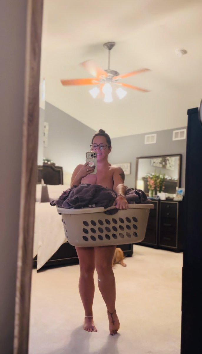 hotwife_nxtdoor's tweet photo. So tell me the truth… do you like me more as your sweet little wifey doing chores 😇 or the bad one sneaking pics like this 😈? ➡️➡️➡️
❤️ = Sweet wifey
🔥 = Bad sneaky wifey
🔁 = Both (because you’re greedy 😉) https://t.co/XUgN0M04su