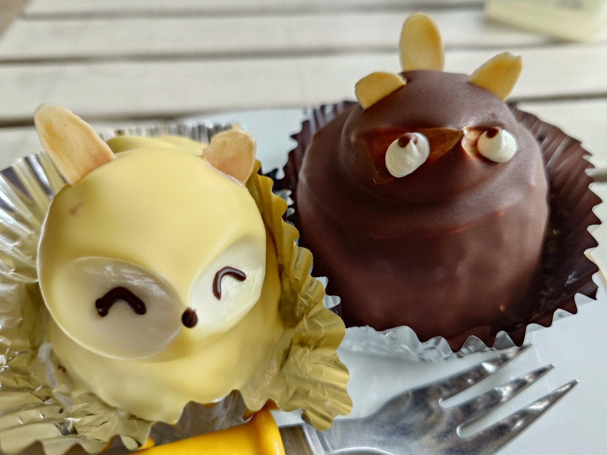 ちょっと、きつねケーキ可愛すぎる