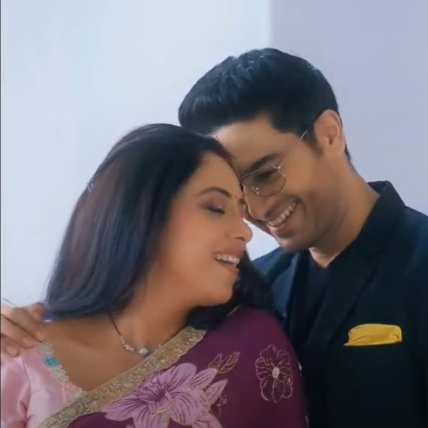 EnjoyLife_Peace's tweet photo. Wishing All #HappyMaAnDay Dears🫀
"Humhe Tumse hua hai Pyaar hum kya kare..."
Cherishing #MaAnSong 😘
ETRENAL MAAN FOREVER👑
Our Hands hav Fingerprint of Awaiting for Our Great #AnujKapadia #MaAn Return along with #Anupamaa since 11 Mnths💯
#GauravKhanna #RupaliGanguly #GauRup 🤗 https://t.co/eexmb9uMr0