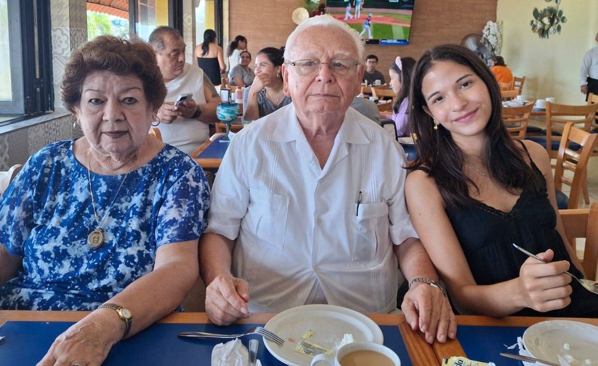 Andres M Novelo Mena tweet media