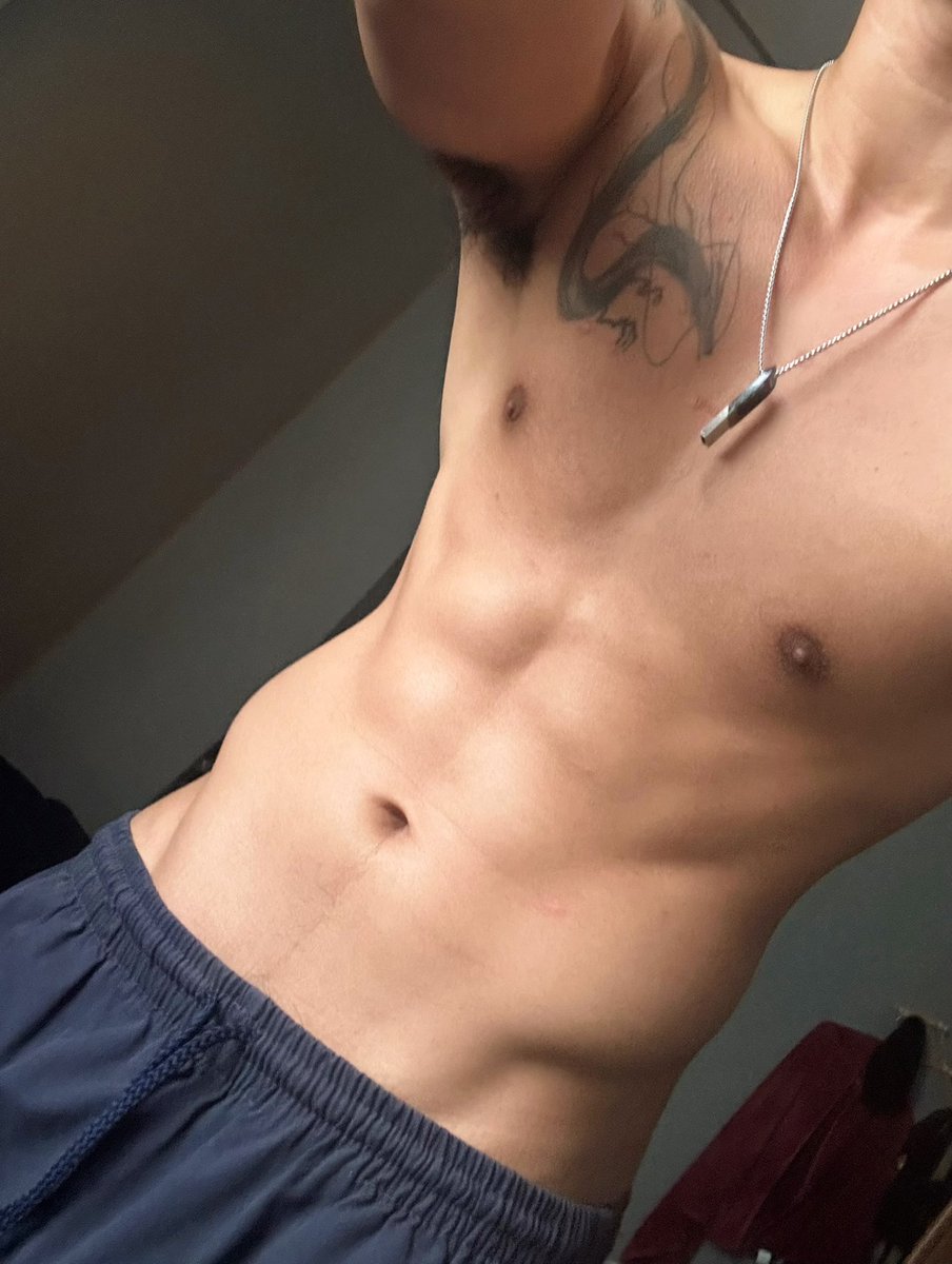 iamteeamm's tweet photo. ชอบหุ่นตัวเองตอนเช้า☀️ https://t.co/cYHxaMAngg
