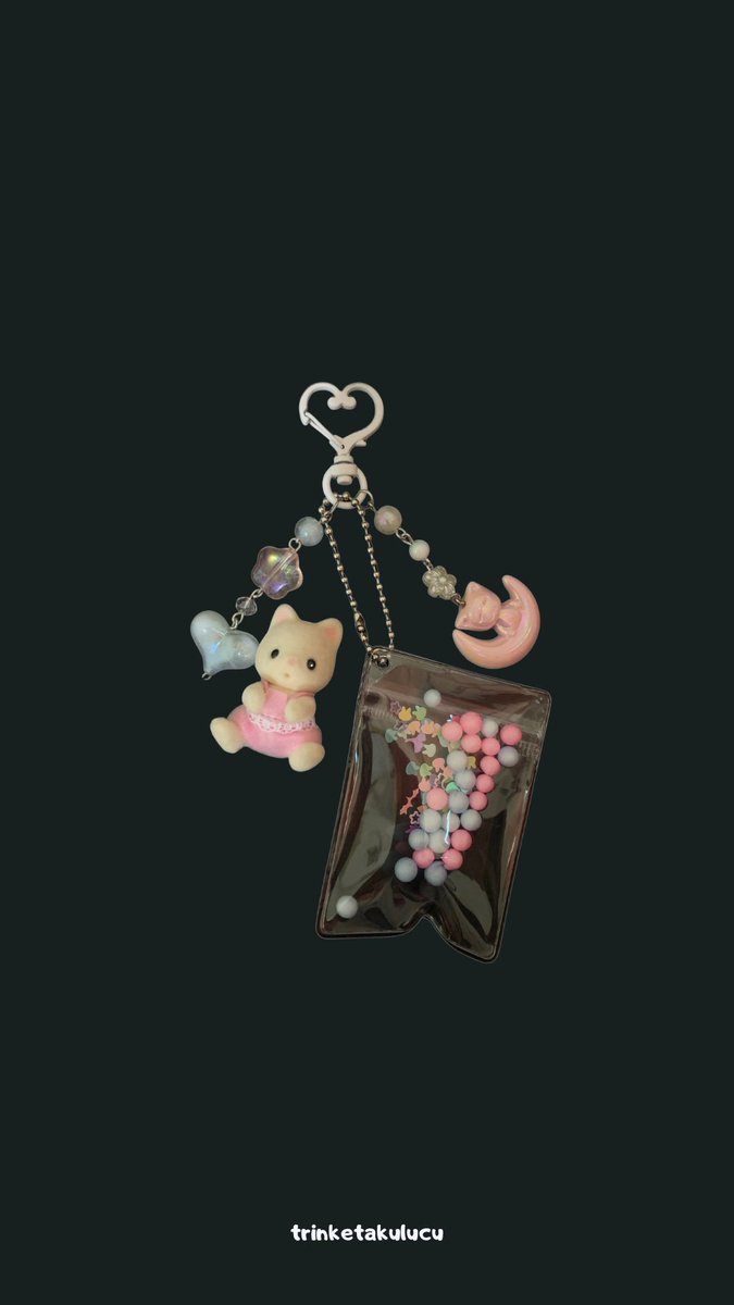 apaakulucu's tweet photo. @scaxamouche ada sylvanian cat 80k ajaa nih kaakk udh dpt keychain sm pouch! https://t.co/DxIbqRhsIe