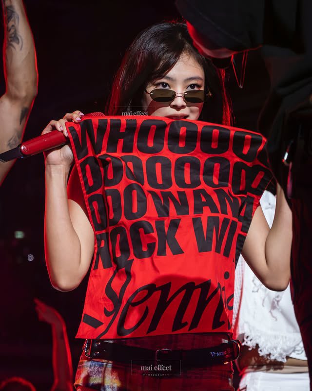 JENNIE Charts tweet media