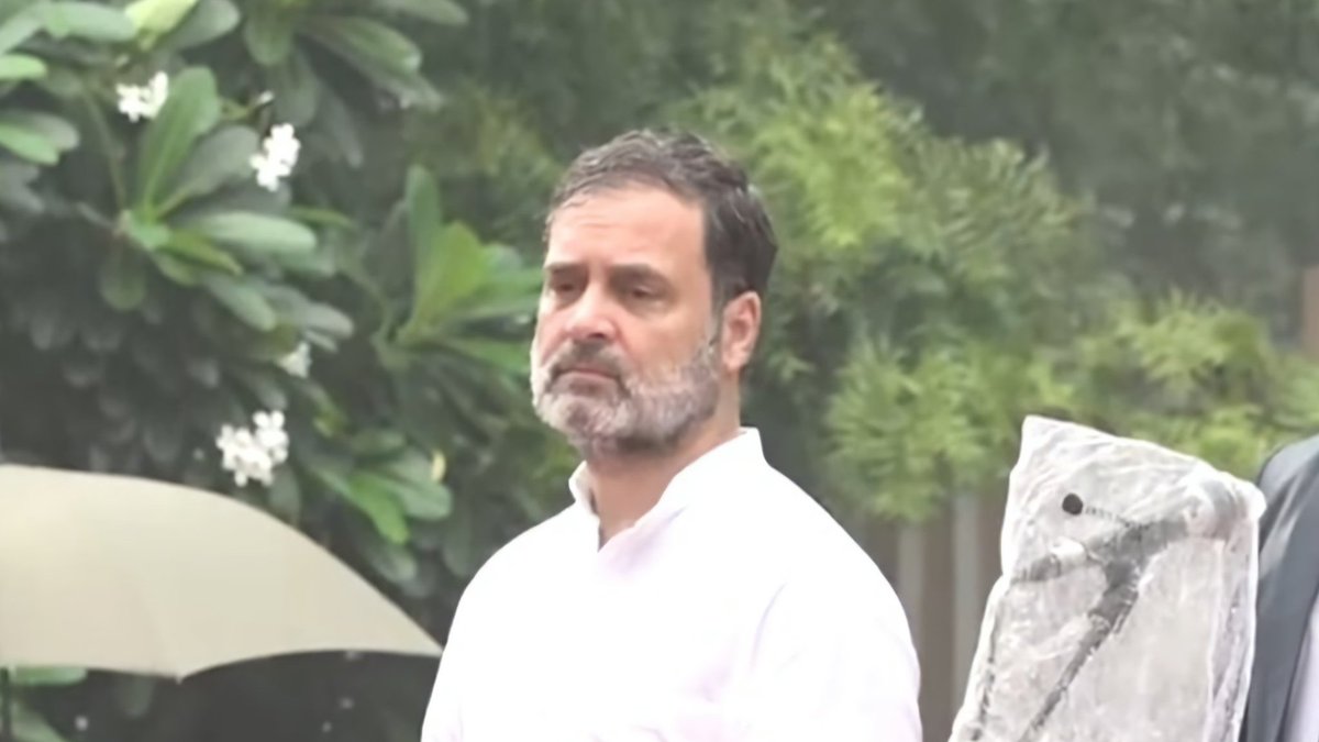 Me in office on Monday after long weekend :