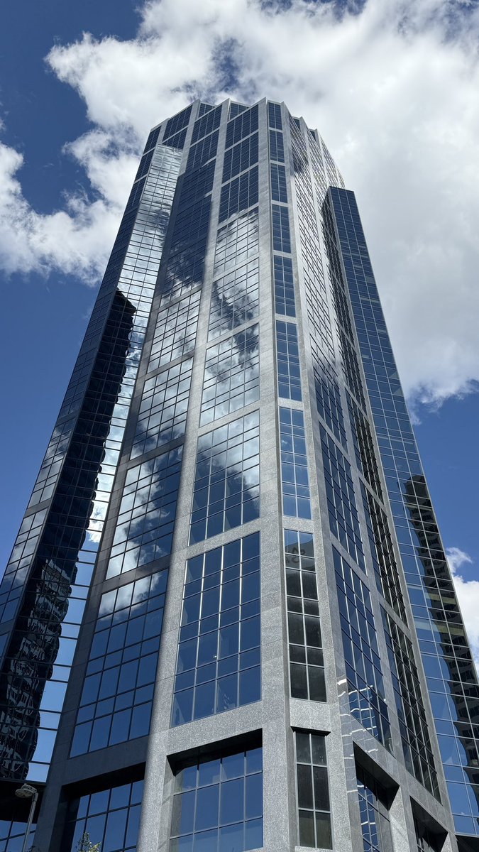 Sunday skyscraper
en.wikipedia.org/wiki/Canterra_…