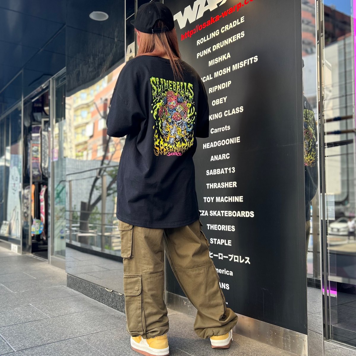SLIME BALLS(スライムボール)おすすめTシャツ✨

迫力のあるグラフィック🔥

SLIME BALLSならではのカラーリングがかっこいいんです👊

あかり　158cm  Tシャツ XL / ボトム M

【¥11,000以上ご注文で送料無料🚚】

▶️ warp-osaka.com/c/brand/slimeb…