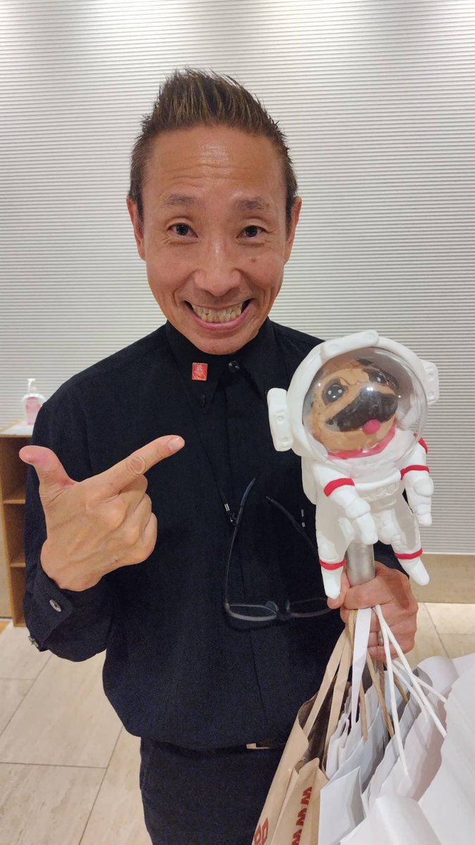 sugimaul's tweet photo. 16日、フィルフィル公演『TRIBUTE TO JAPANESE COMPOSERS』終演しました！今回のオイラお手製ディスプレイアイテムは宇宙兄弟とゴジラ。伊藤さとりさんにもMCで取り上げていただきクリエイター冥利に尽きます！何といってもダントツ宇宙兄弟にハマった！
#フィルフィル #宇宙兄弟 #アポ #ゴジラ https://t.co/RuOks8HdIr