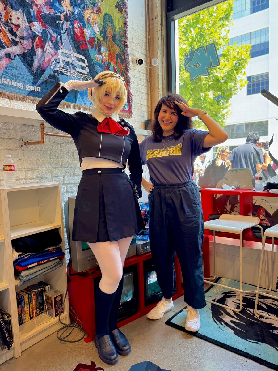 Aigis meets Aigis!!! 💛🩵🤖

#Persona3Reload