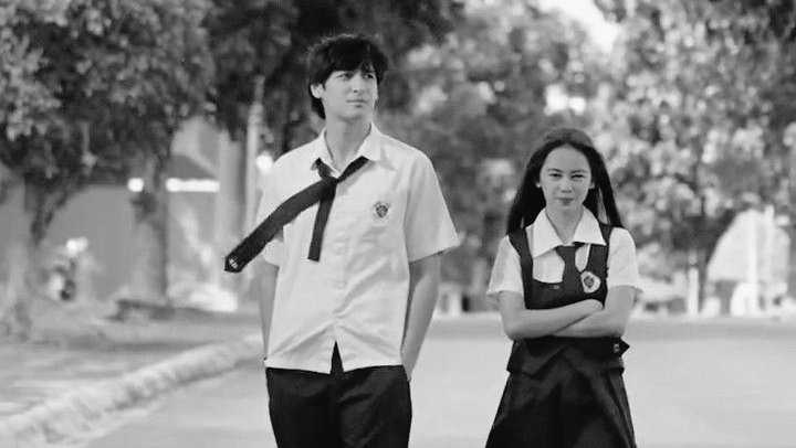 ashtinatdrezzi's tweet image. 𝑊𝐻𝐴𝑇 𝐿𝐼𝐸𝑆 𝐵𝐸𝑇𝑊𝐸𝐸𝑁 𝑈𝑆 

An #AshDres AU — Wherein Alice (Ashtine), a quiet scholar, suddenly gets linked to Anthony (Andres), the campus casanova. Causing dating rumors to spread like wildfire... And now she’s determined to find who the culprit is.